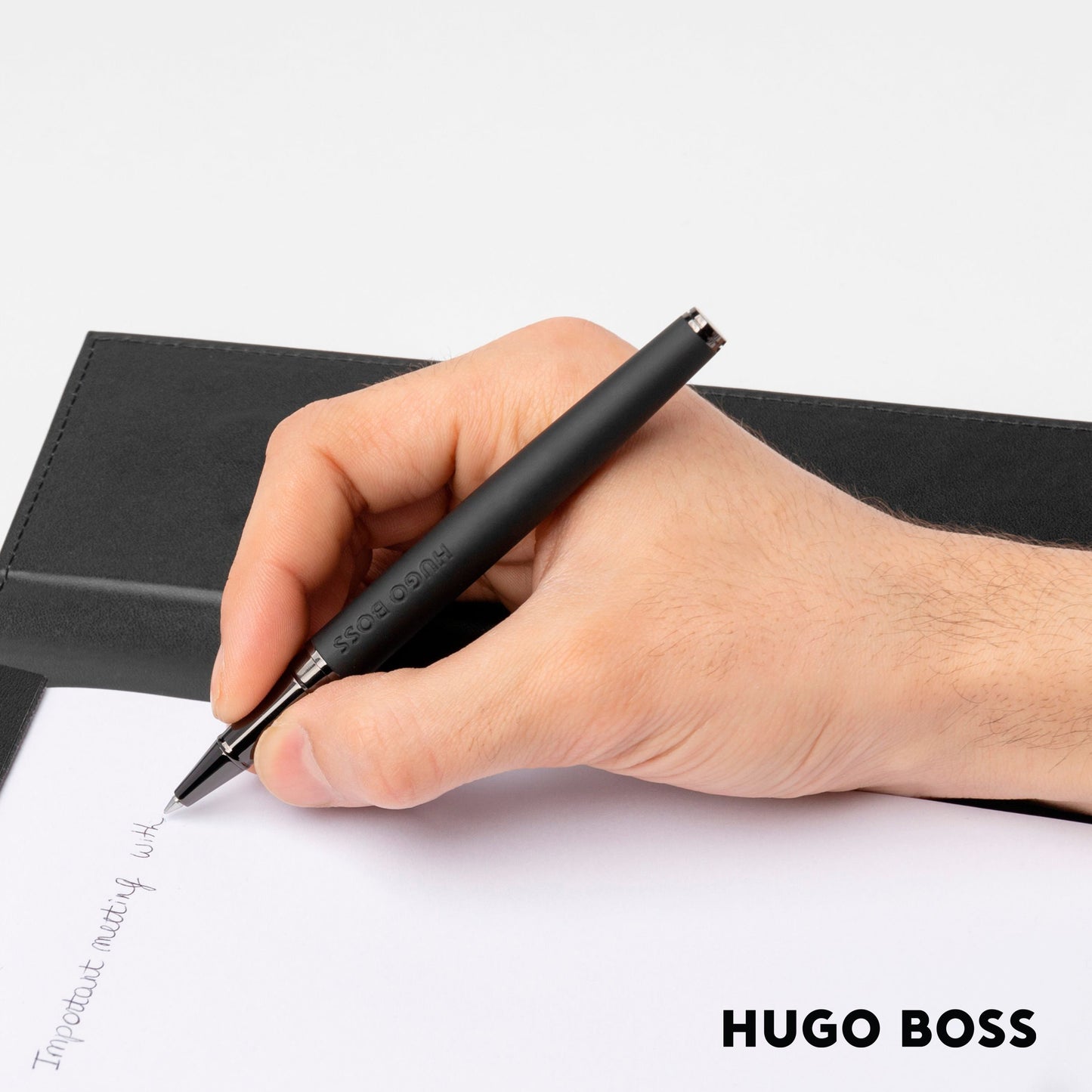 Hugo Boss Pen Rollerball Loop Black Iconic (HSG3525A)